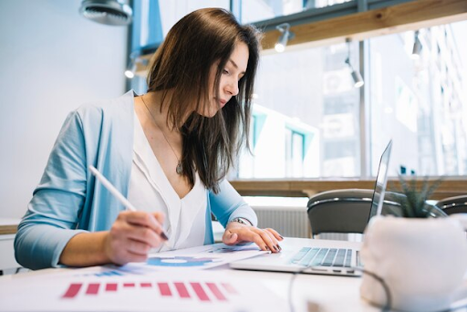 Saiba como a contabilidade fiscal pode beneficiar seu negócio e o que fazer para garantir conformidade, evitando riscos de multas e penalidades. Blog para Empreendedores de BH